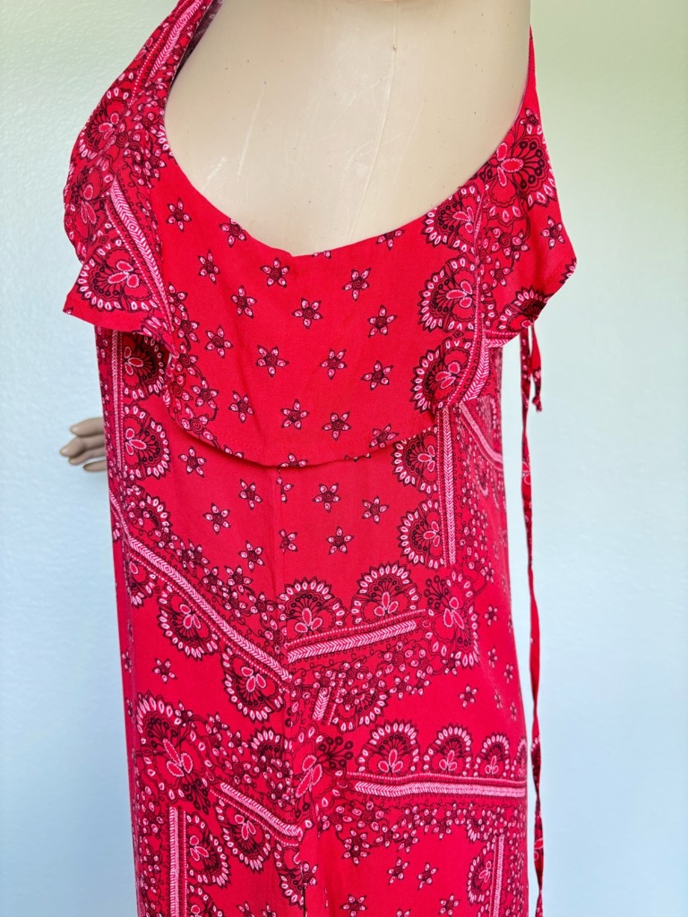 Chelsea & Violet Red Bandana-Print Halter Dress with Blue Floral Accents NWOT - Picture 9 of 16